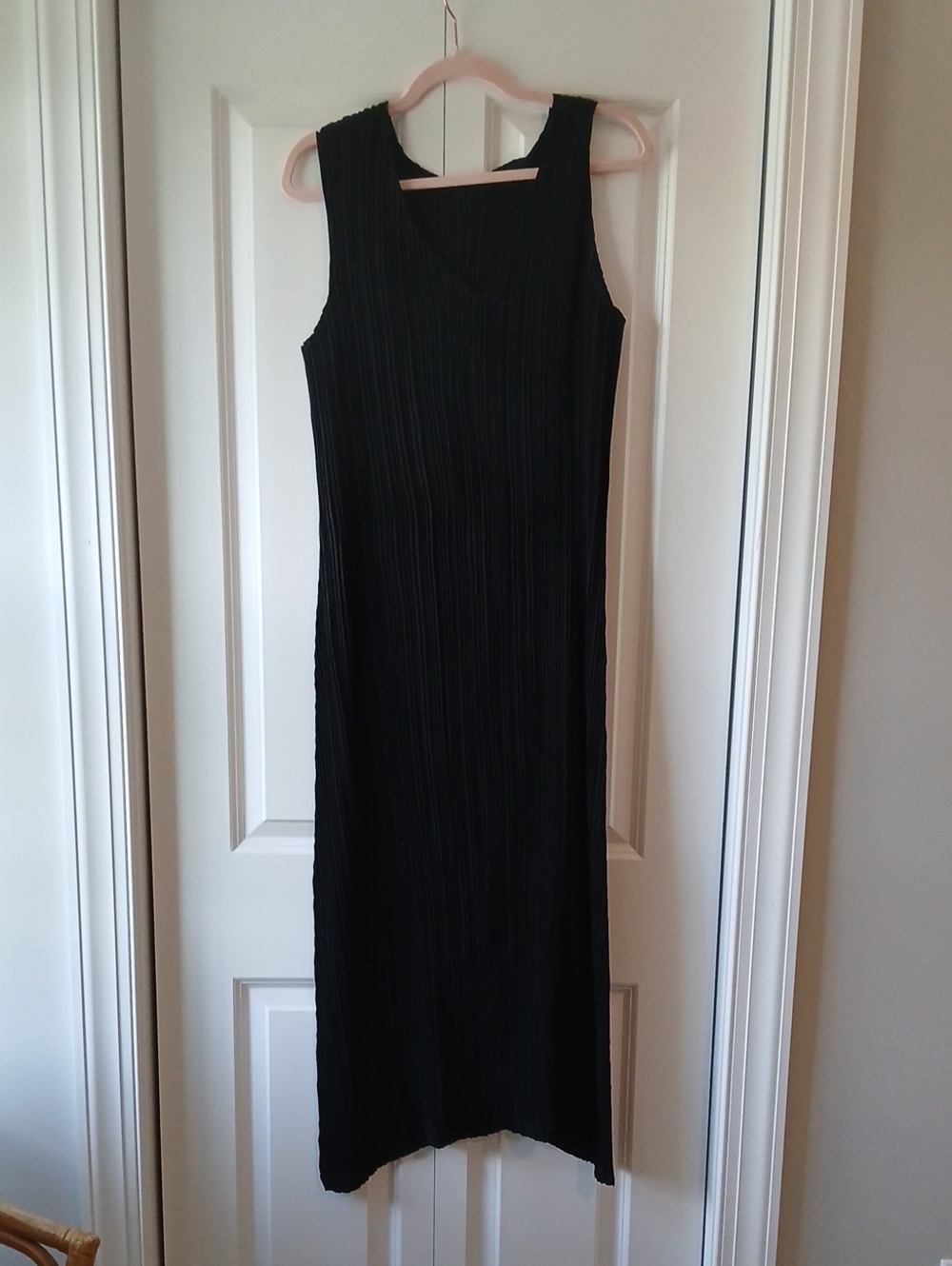 Dilemma Dhun Shroff Vintage Black Sleeveless V-Neck Stretchy Maxi Dress Sm/Med